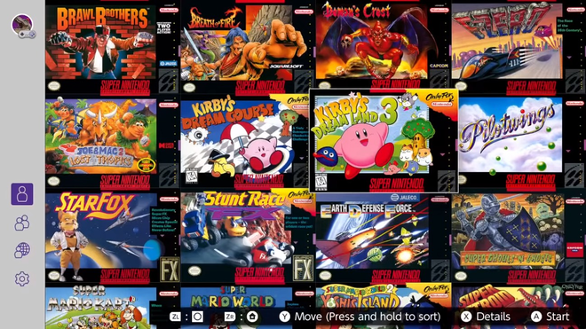 Catalogo di giochi classici NES e SNES aperto sulla console, con le copertine dei titoli inclusi