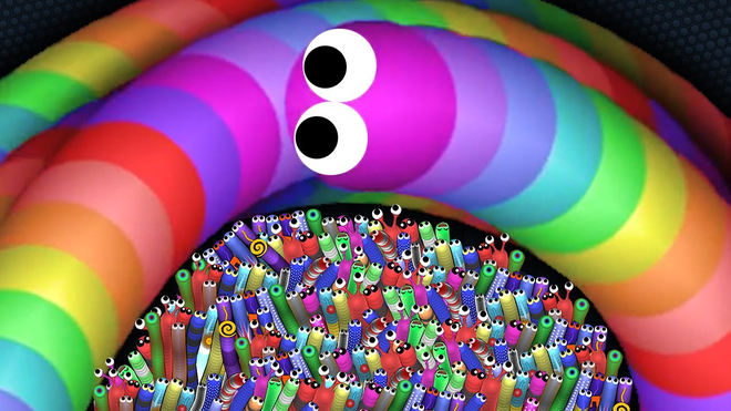 Le serpent coloré de Slither.io lors d’un jeu multijoueur stratégique
