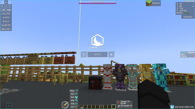 Partita di Minecraft con le modifiche di Lunar Client attive: contatore FPS, minimappa e indicatori a schermo