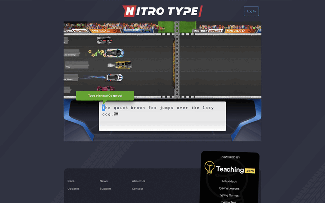 Sfida di velocità di digitazione in stile videogioco competitivo su NitroType