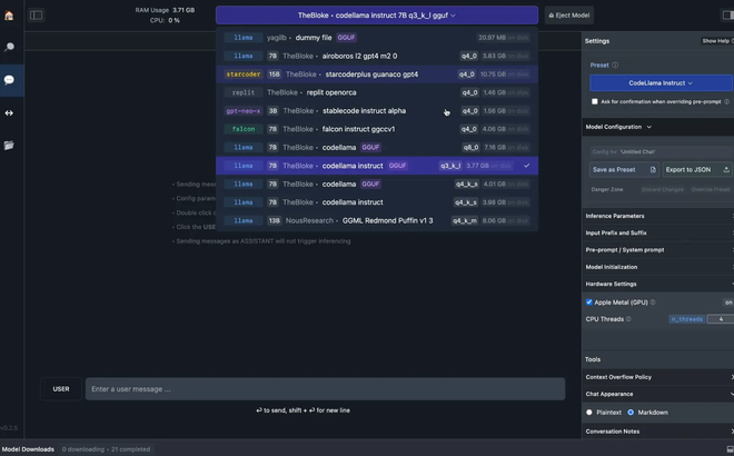 Ricerca dei modelli in LM Studio con l’elenco dei modelli e le opzioni di download della variante quantizzata